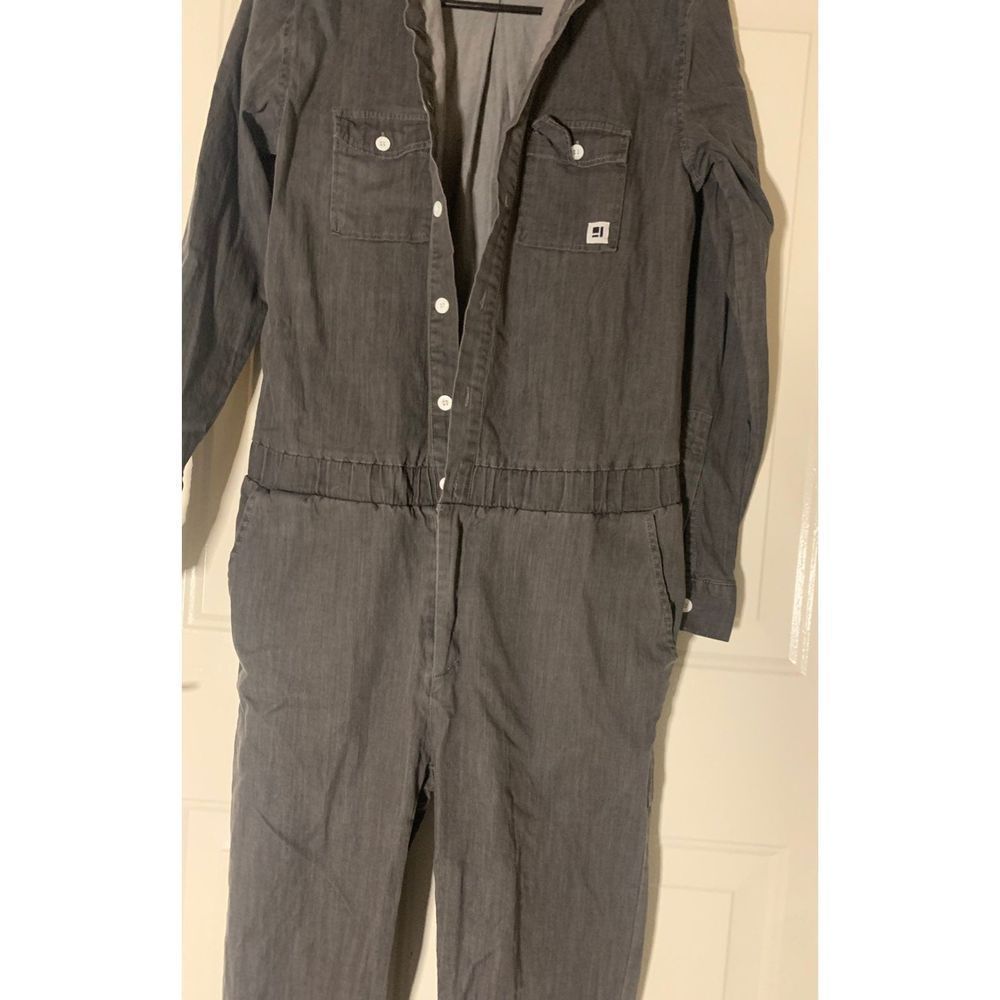 Standard issue jumpsuit  - Picture 4 of 7